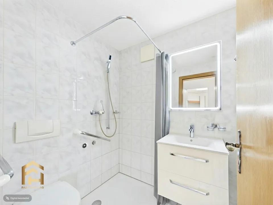 Lichtdurchflutete, grosszügige 4.5-ZWG mit Balkon & Lift – Foto 10 von 13