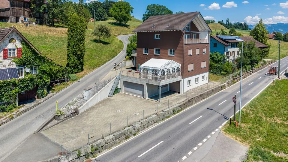Due appartamenti duplex esclusivi sotto lo stesso tetto – foto 2 di 13