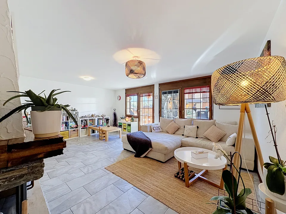 EXCLUSIVITÉ - Une maison qui a du caractère… et pas qu’un peu ! – photo 3 sur 12