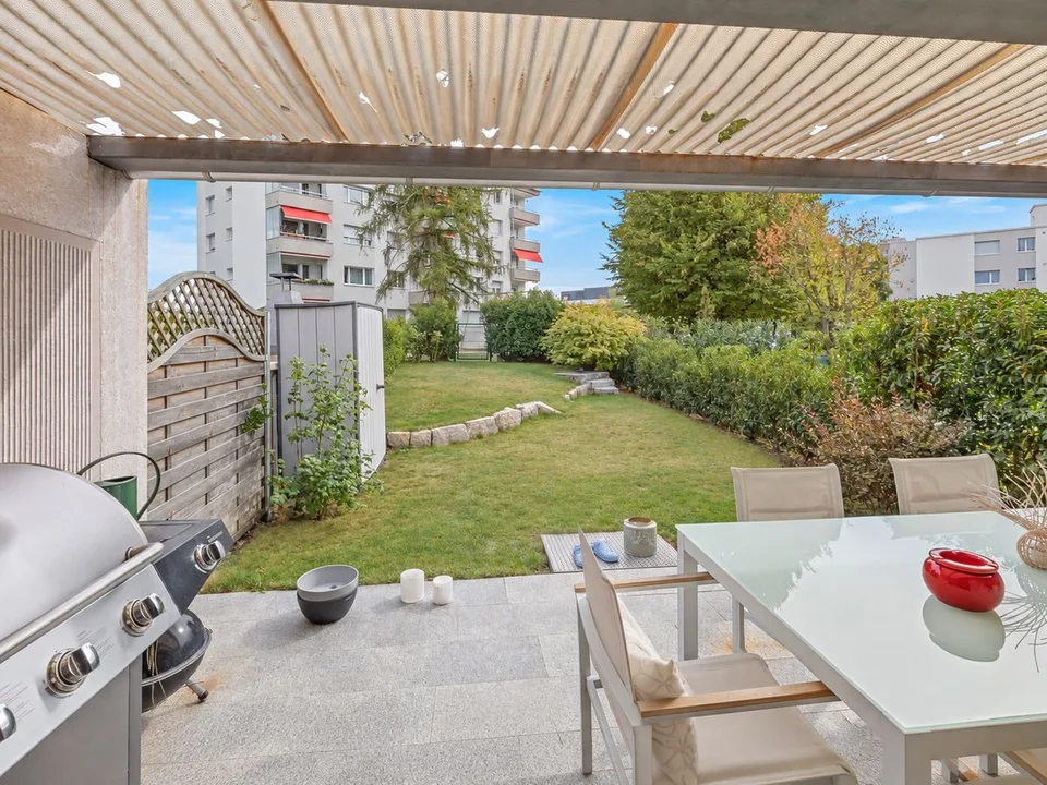 Familienglück mit Garten & Pool - modernisiertes, 4.5-Zimmer-Reihenhaus – Foto 7 von 13