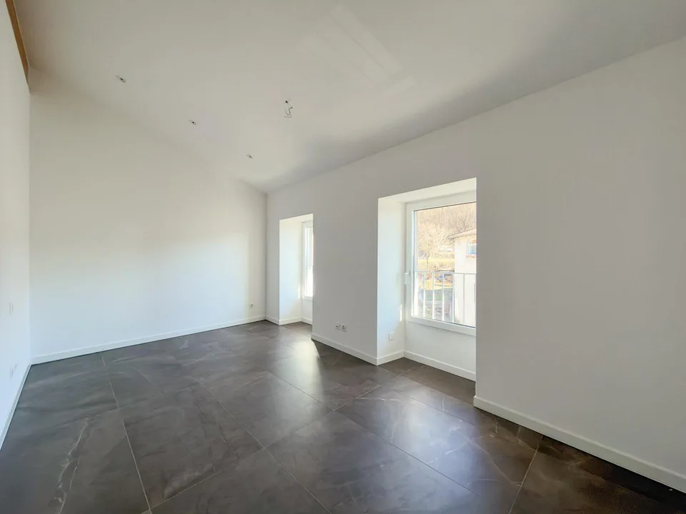 Renovierte Wohnung zur Miete im Herzen von Arzo – Foto 4 von 7