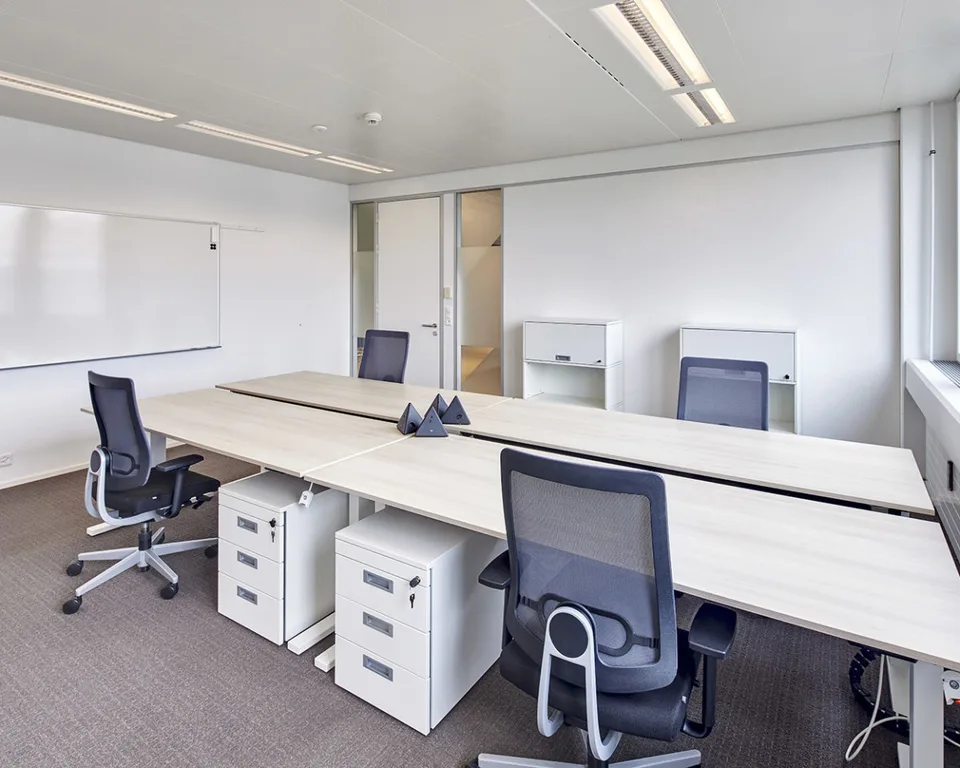 Schlüsselfertiges 4er-Teambüro mit Stil – Foto 3 von 13