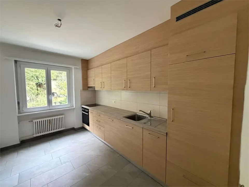 Bodio - 3,5 Zimmer renoviert mit Parkmöglichkeit oder Garage – Foto 2 von 6