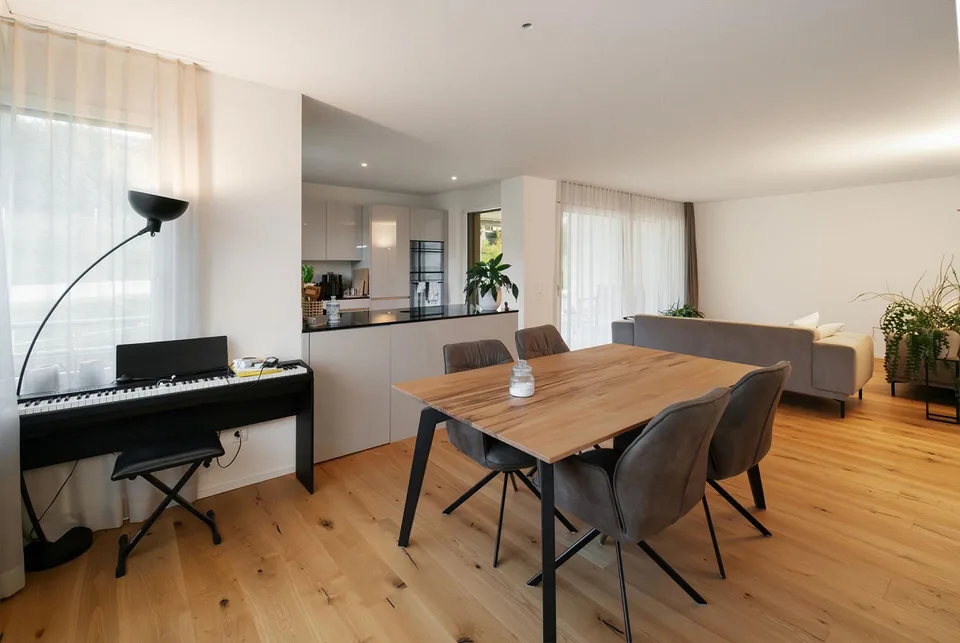 Grosszügige Wohnung im Eigentumsstandard an ruhiger Lage – Foto 4 von 14
