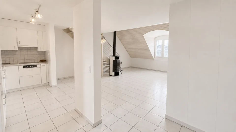 Charmante 2.5-Zimmer-Maisonette an ruhiger Lage – Foto 3 von 10