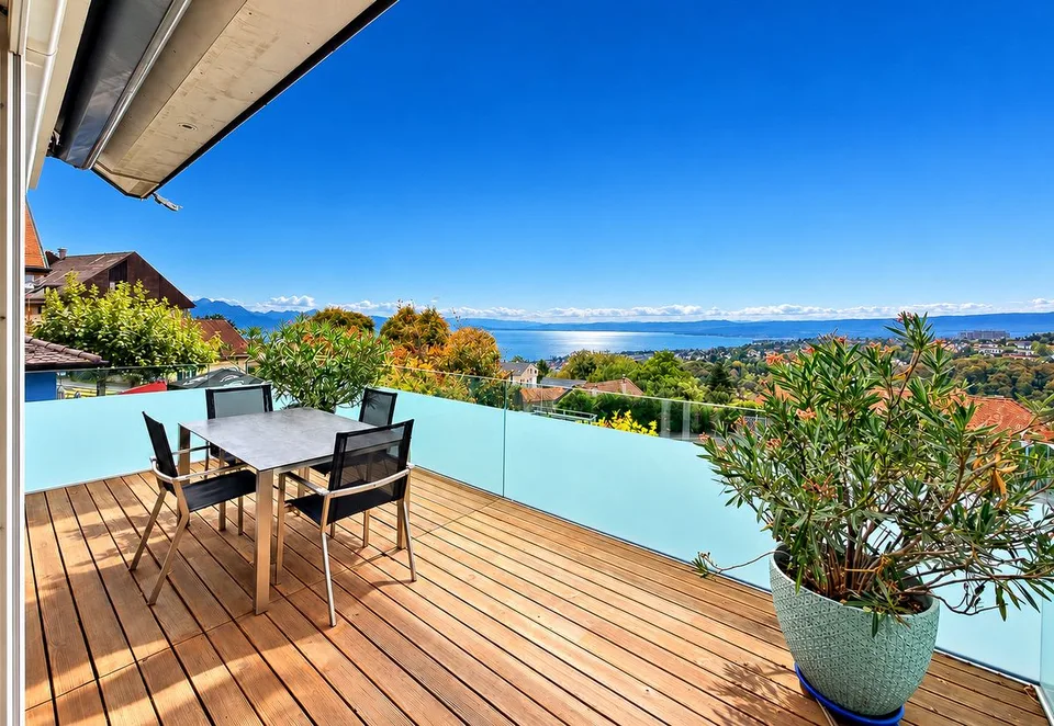 Die Eleganz eines prächtigen Duplex mit Aussicht – Foto 2 von 13