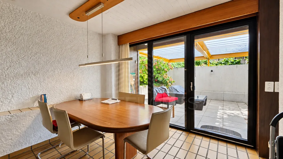 EXKLUSIVE MAISONETTEWOHNUNG MIT DIREKTEM LIMMATZUGANG – Foto 4 von 9