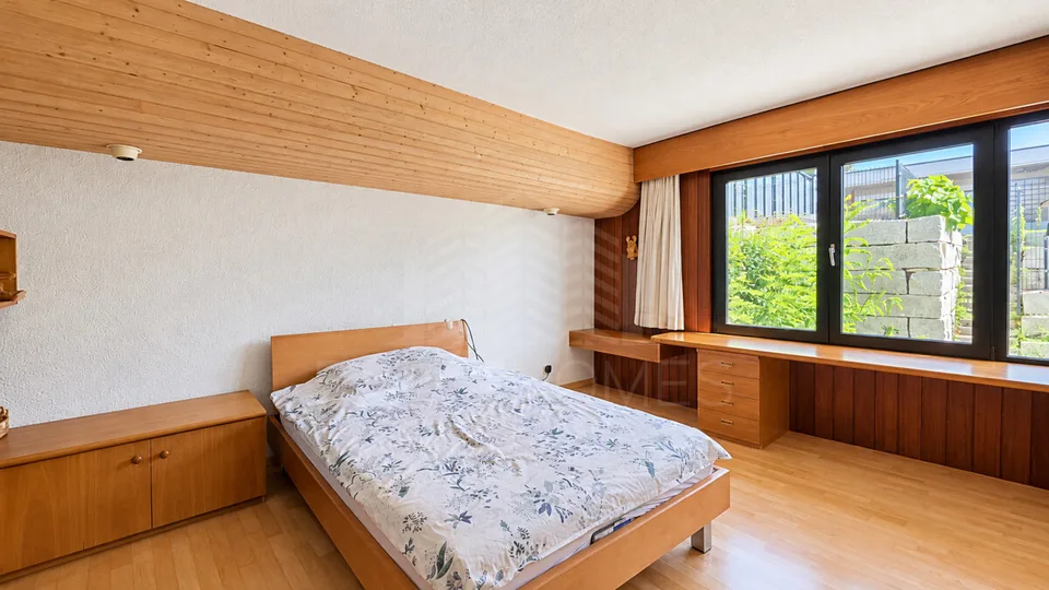 EXKLUSIVE MAISONETTEWOHNUNG MIT DIREKTEM LIMMATZUGANG – Foto 5 von 9
