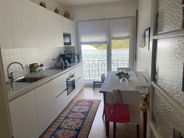 Komfortables 4.5-Zimmer-Apartment im letzten Stock in Chiasso – Foto 4 von 9