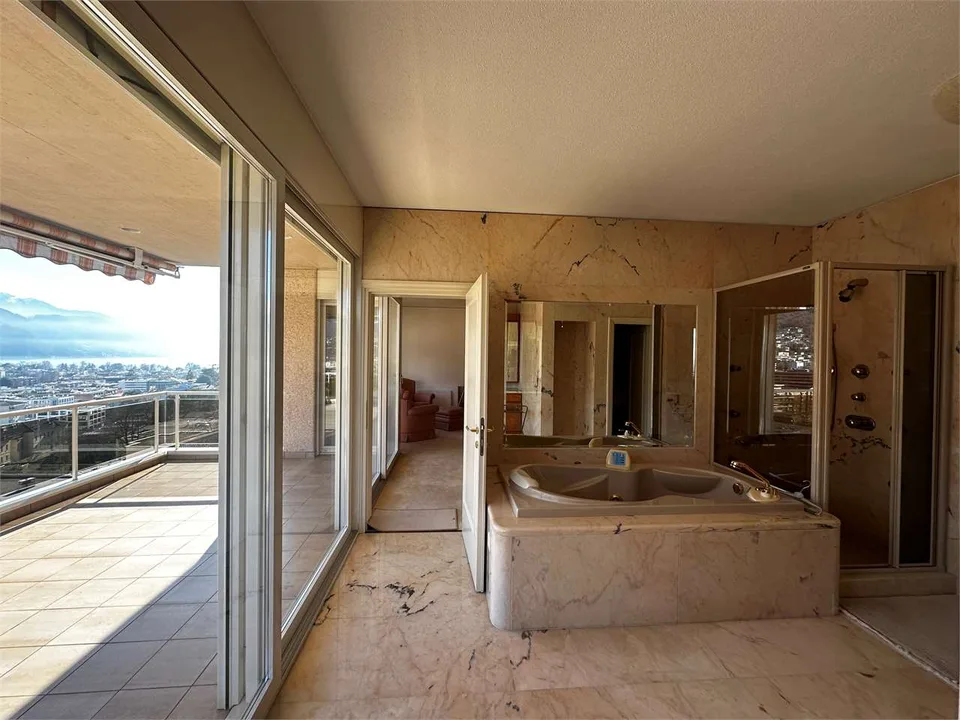 Ref. 2645 Elegant Residence of 400 sqm with Lake View in Lugano – photo 10 of 13