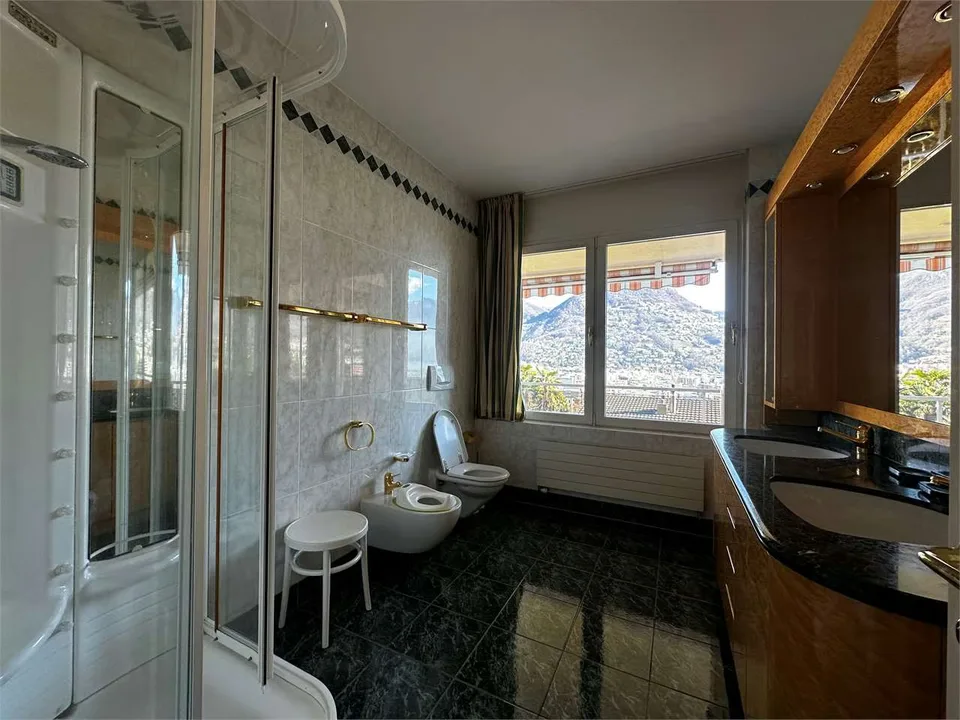 Ref. 2645 Elegant Residence of 400 sqm with Lake View in Lugano – photo 11 of 13