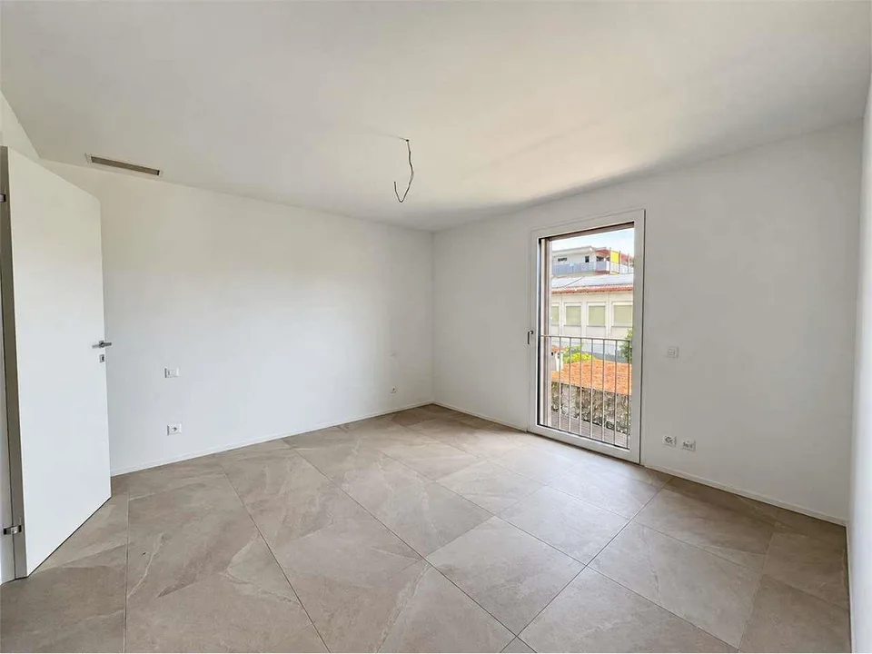 Ref. 2716 Agno 4.5 Zimmer in neuem Bau – Foto 4 von 6