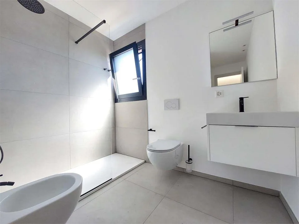 Ref. 2640 Locarno neu 2.5 Zimmer mit Terrasse – Foto 8 von 8