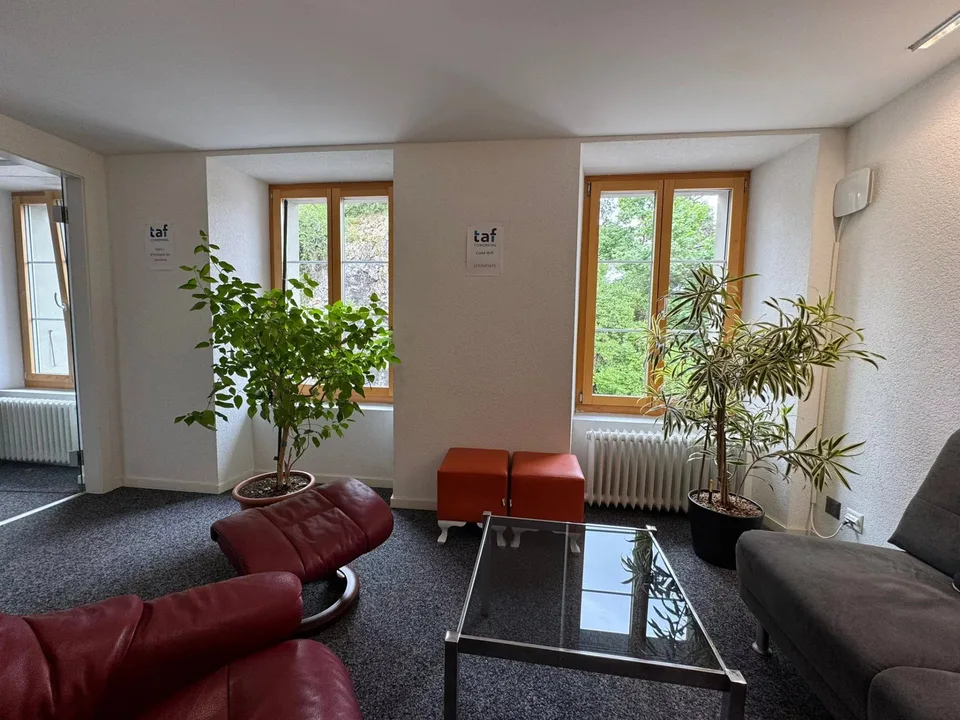 Möblierte Büros zu vermieten – Foto 10 von 13