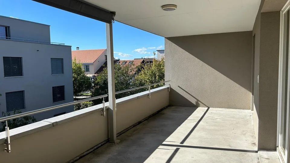 Helle 2.5-Zimmerwohnung mit sonnigem Balkon – Foto 2 von 7