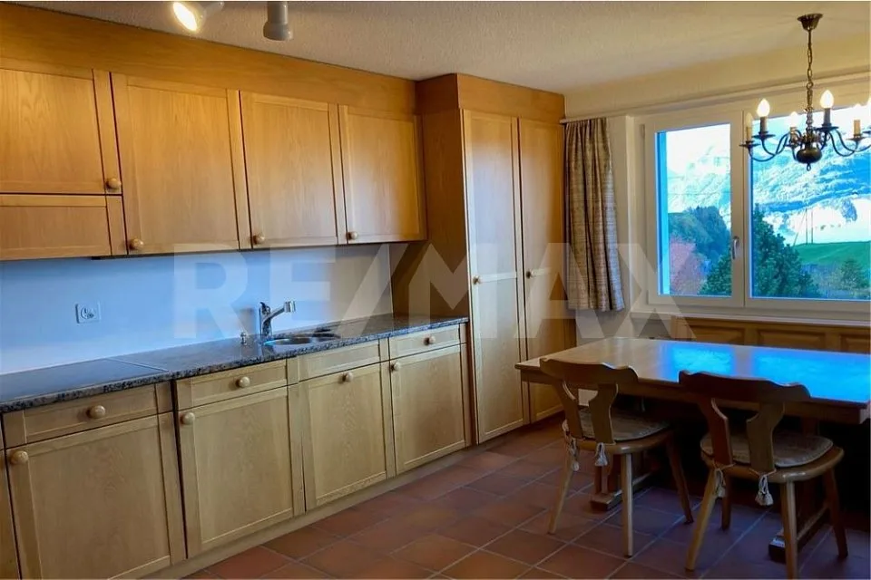 Traumhafte 3.5-Zi.-Miet-Wohnung mit Weitsicht und heimeligem Kachelofen – Foto 5 von 13