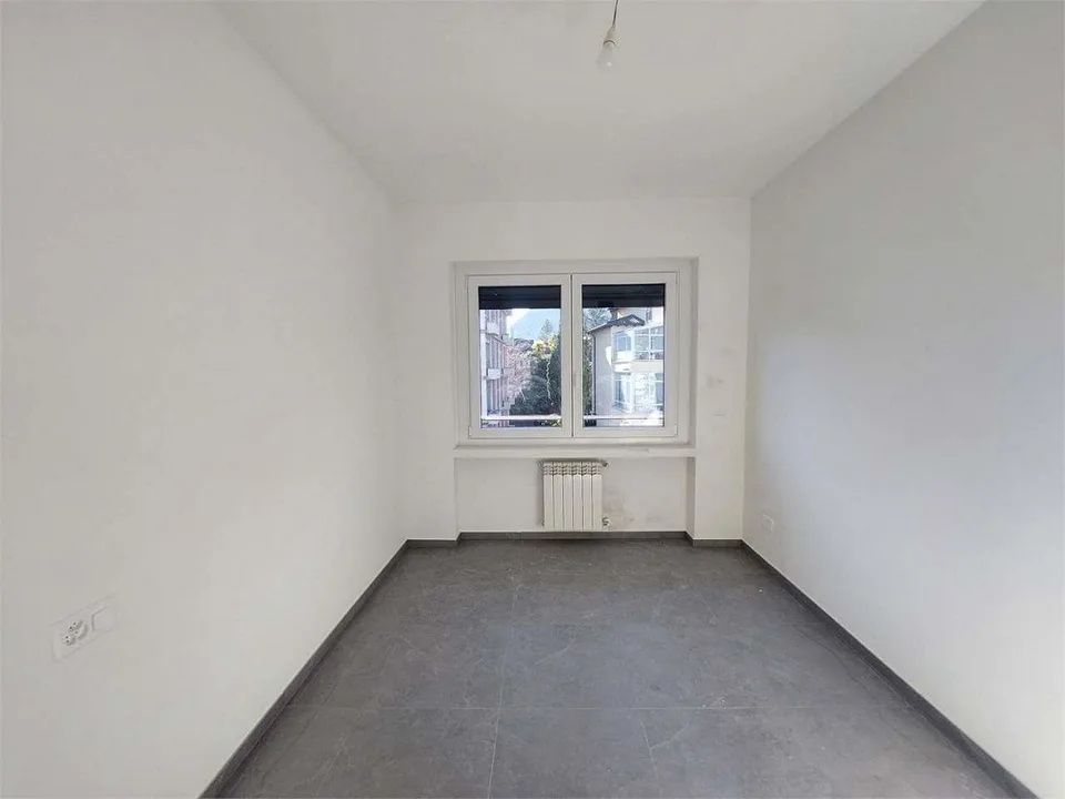 2342: Lugano, renovierte 3,5-Zimmer-Wohnung – Foto 7 von 11