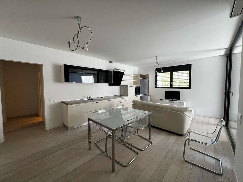 Rif. 2705 Lugano - Elegante 3.5 locali con terrazzo a pochi passi dall – foto 5 di 10