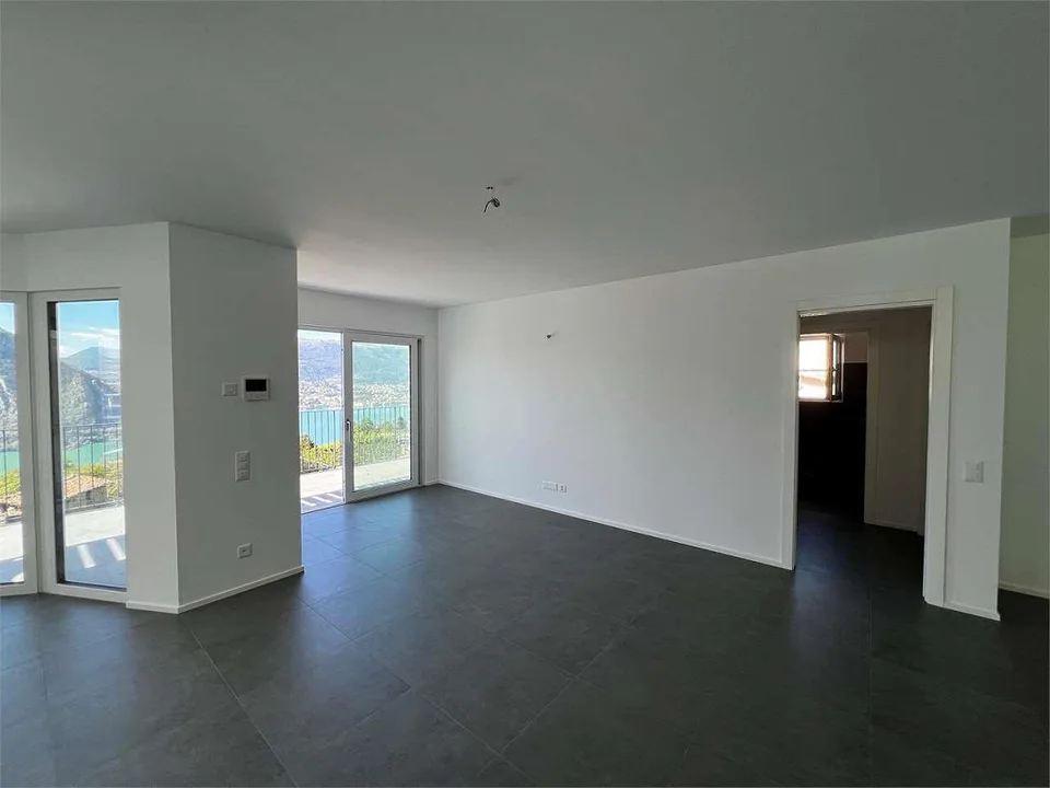 Rif. 2713 Pugerna Villa di nuova costruzione con giardini e vista lago – foto 3 di 7