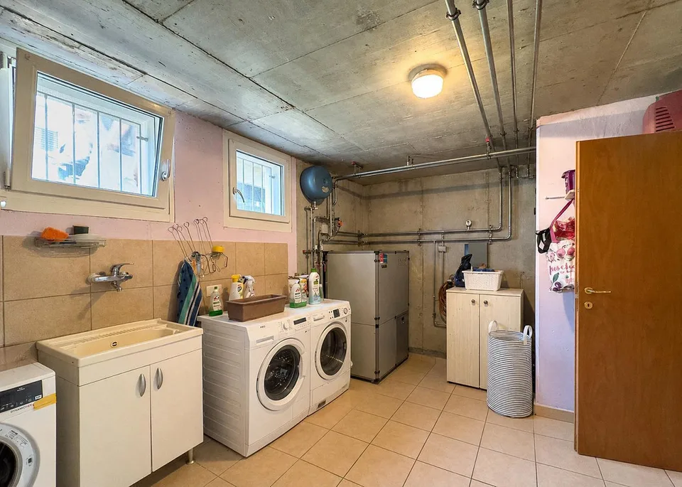 Casa bifamiliare con grande giardino a Morbio Inferiore – foto 12 di 17