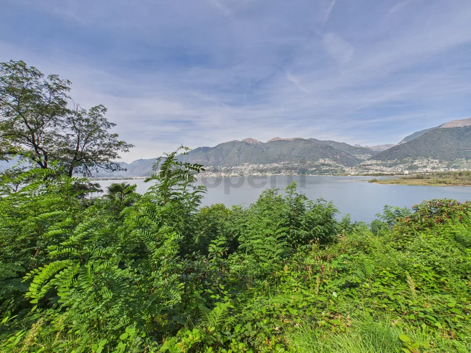 Building plot with panoramic view of Lake Maggiore and the mountains – photo 7 of 13