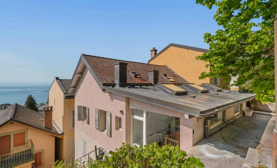 Casa con appartamento indipendente - Posizione privilegiata a Veytaux – foto 2 di 13