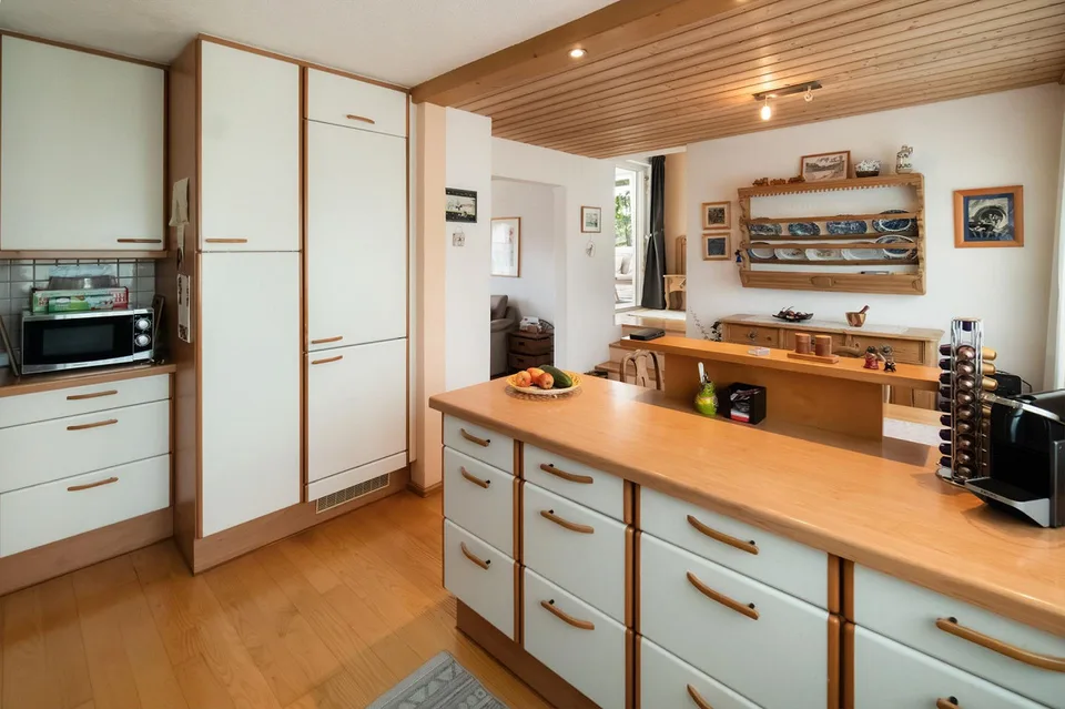 Freistehendes Einfamilienhaus mit gepflegtem Garten und Entwicklung... – Foto 7 von 22