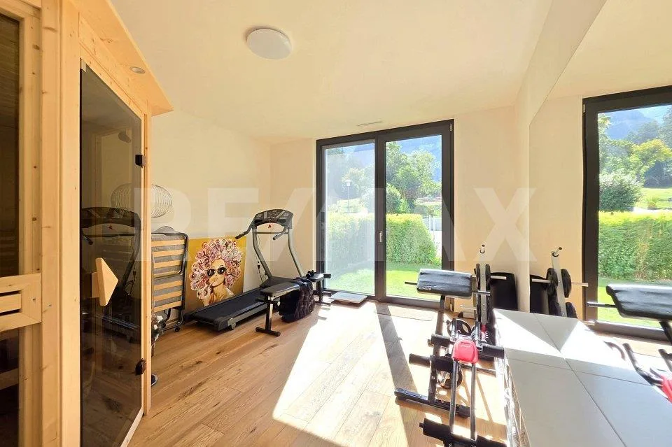 Moderne Villa mit exklusiver Ausstattung und Weitblick über das Rho... – Foto 13 von 13