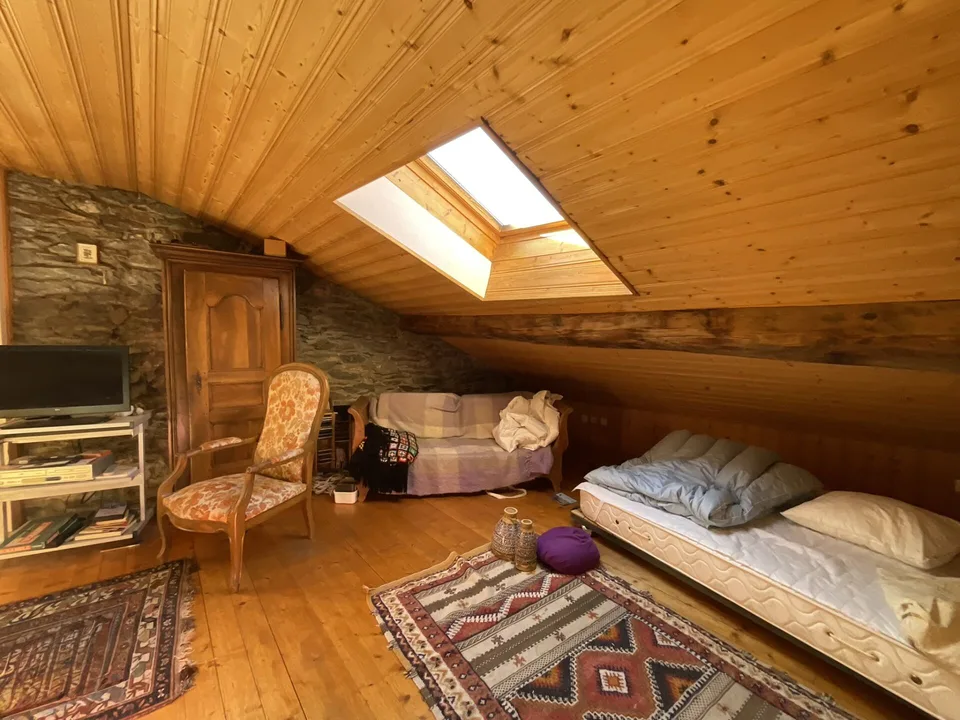 Maison à vendre au coeur du village de Bourg Saint Pierre – photo 14 sur 24