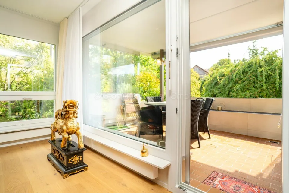 Appartamento elegante di 4,5 locali con 145 m² di superficie abitabile e ristrutturazione completa di alta qualità – foto 7 di 13