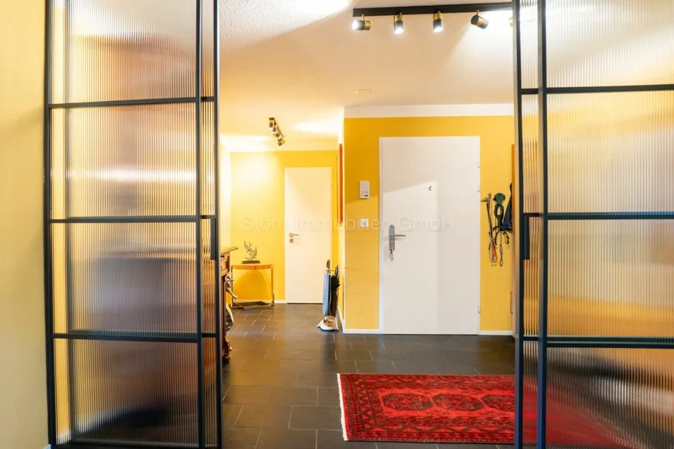 Appartamento elegante di 4,5 locali con 145 m² di superficie abitabile e ristrutturazione completa di alta qualità – foto 3 di 13