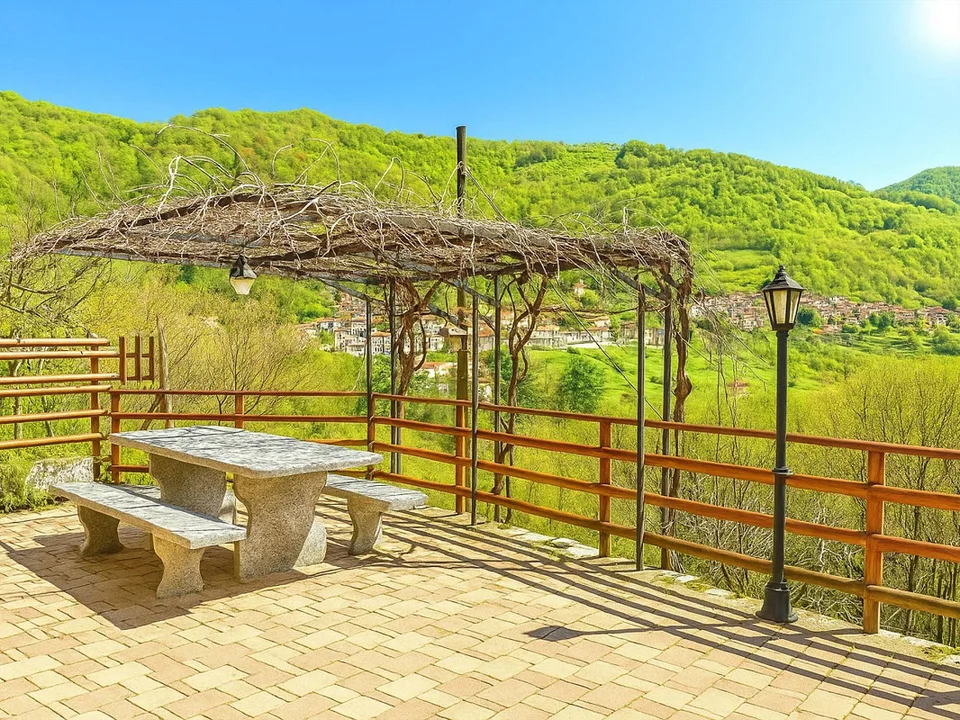 PER LE TUE VACANZE IN VALLE DI MUGGIO – foto 9 di 11