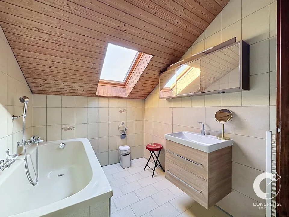 Grand appartement à rénover – photo 10 sur 12