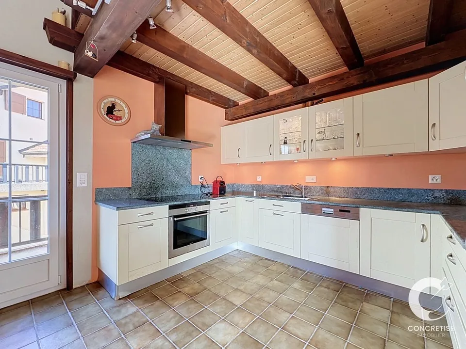Grand appartement à rénover – photo 6 sur 12