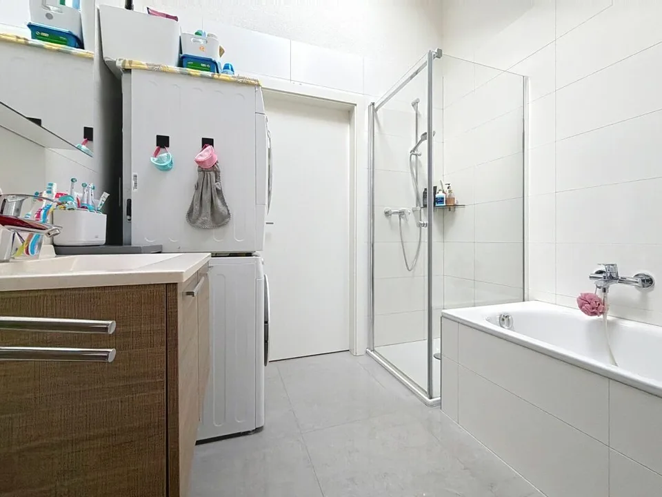 Bel appartement cosy en attique de 3.5 pièces avec Mezzanine et immense terrasse – photo 10 of 13