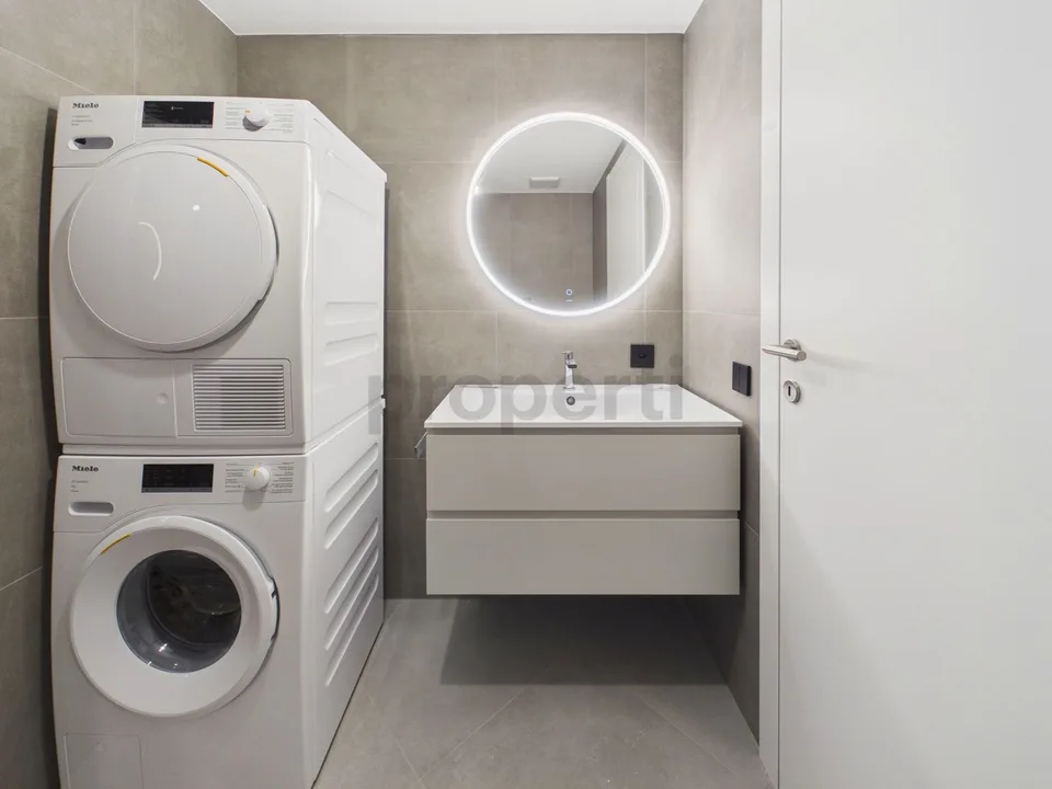 Modern 2.5 room apartment with cellar, Paradiso – photo 9 of 11