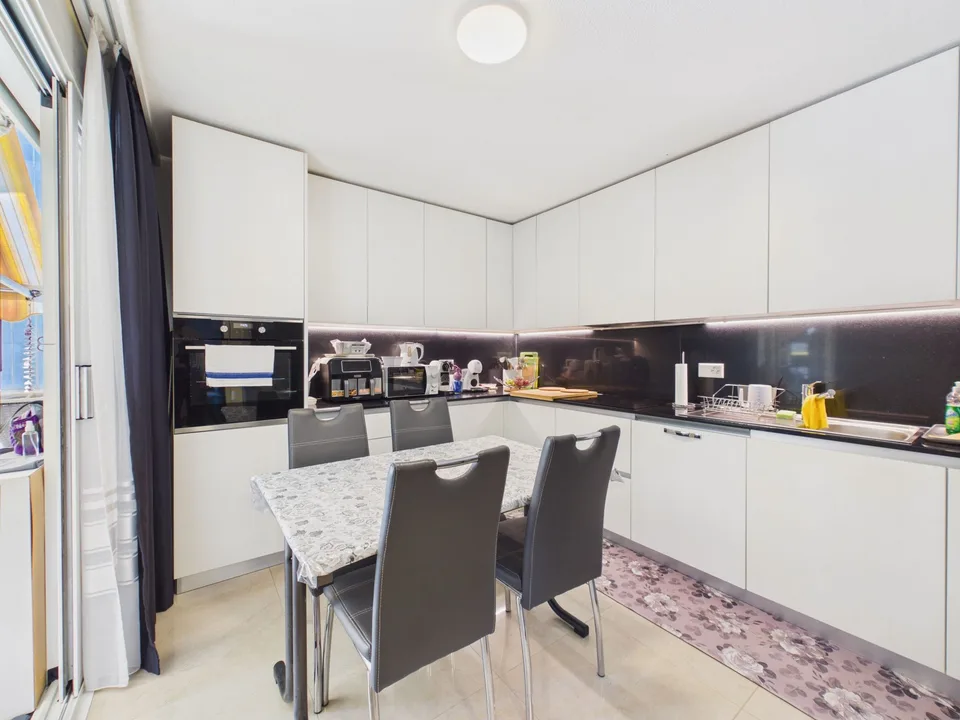 Elegant 4.5 rooms in Gordola - high standing in a serviced area – photo 4 of 13