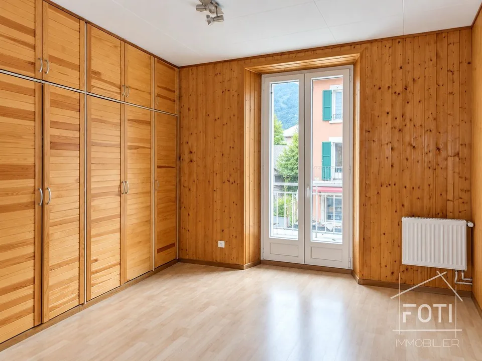 Edificio redditizio con 8 unità completamente affittate al 4,77% lordo + terreno con alto potenziale (1 milione) – foto 10 di 13