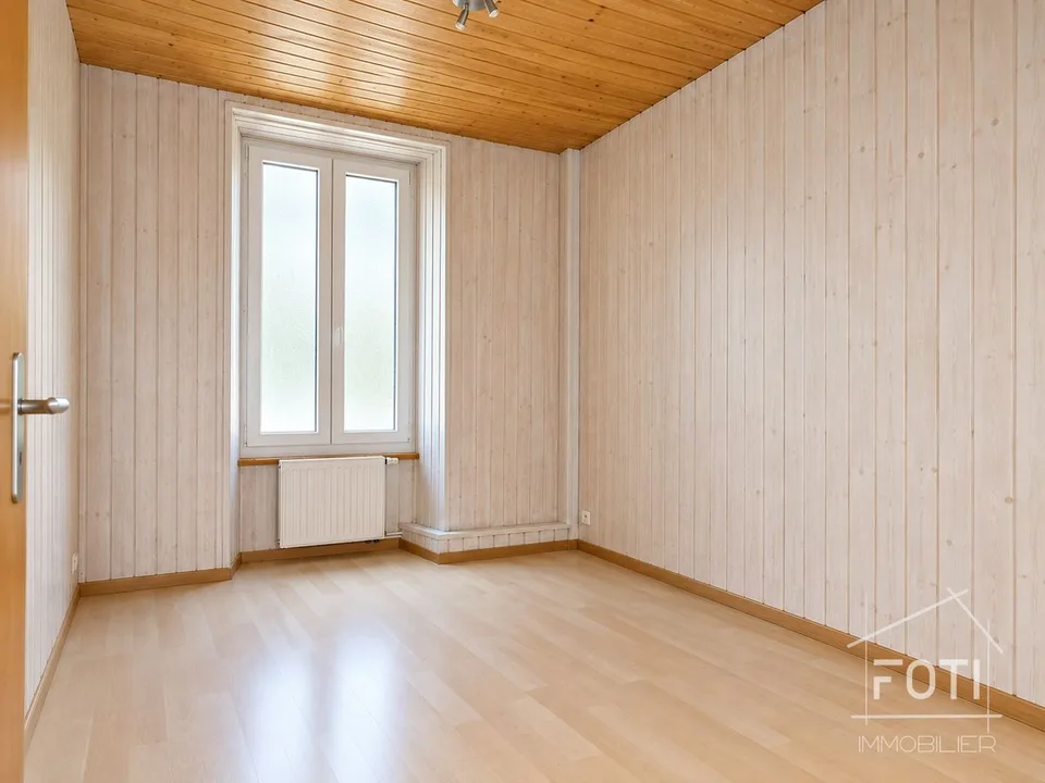 Edificio redditizio con 8 unità completamente affittate al 4,77% lordo + terreno con alto potenziale (1 milione) – foto 9 di 13
