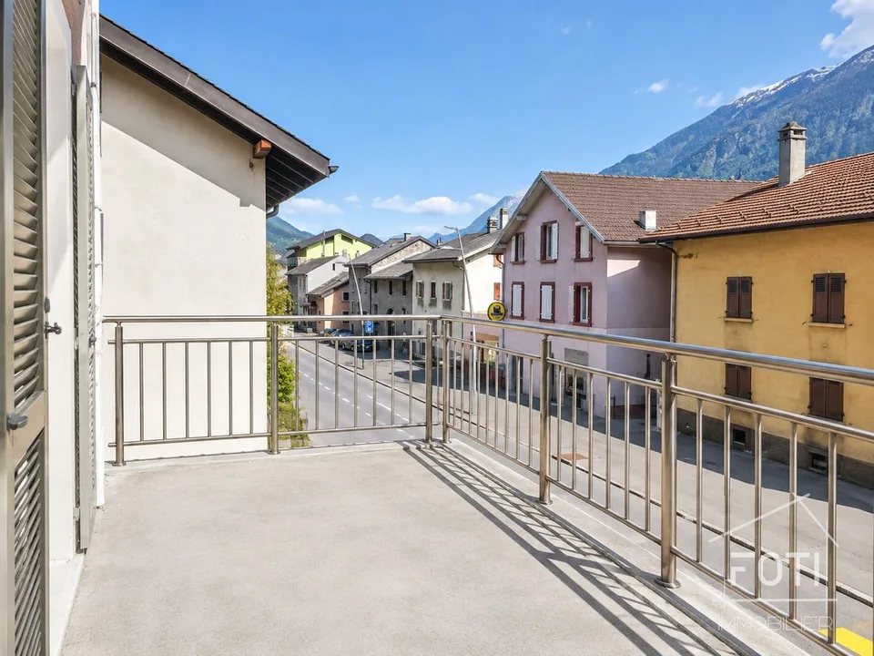 Edificio redditizio con 8 unità completamente affittate al 4,77% lordo + terreno con alto potenziale (1 milione) – foto 13 di 13