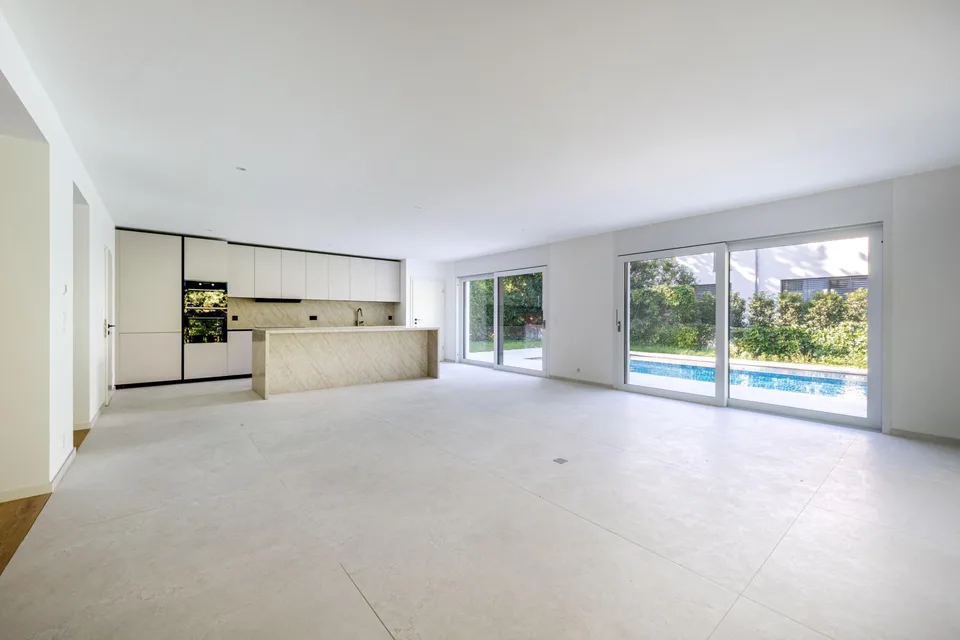 Villa contemporaine avec piscine – photo 3 sur 6