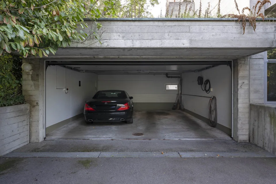 Sonnige 3.5-Zimmer-Wohnung mit Bergsicht inkl. Garagenplatz – Foto 11 von 11