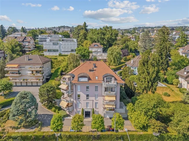 Superbe duplex alliant confort, vue lac et situation privilégiée – Foto 28 von 28