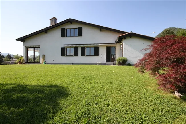 6 Zimmer Villa in Morbio Inferiore – Foto 2 von 10