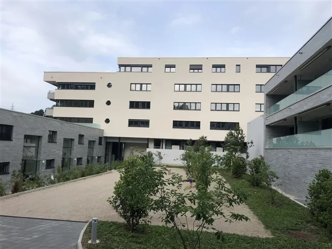 Bel appartement contemporain de 3.5 pièces avec balcon – photo 10 sur 11