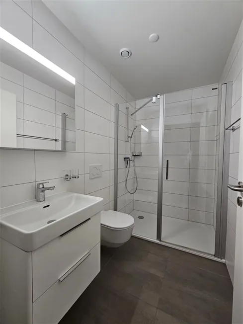 Bel appartement contemporain de 3.5 pièces avec balcon – photo 7 sur 11