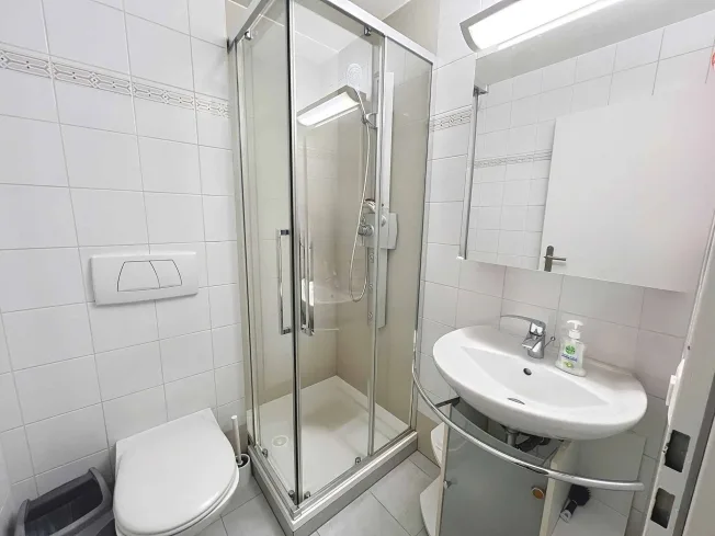 3.5 Zimmer Attikawohnung in Mies – Foto 6 von 8