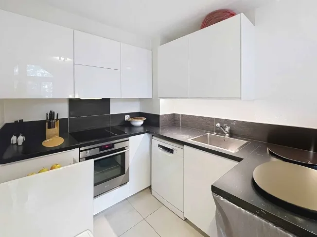 3.5 Zimmer Attikawohnung in Mies – Foto 3 von 8