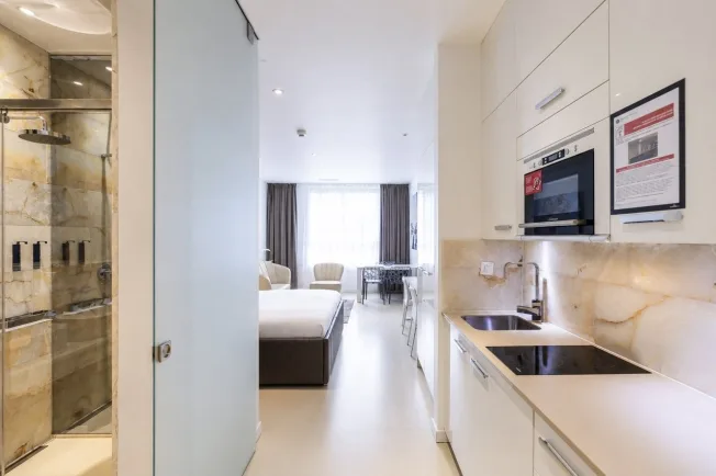 Studio Senior, Kitchenette - Serviced Apartment with Weekly Housekeeping Included – photo 16 of 32