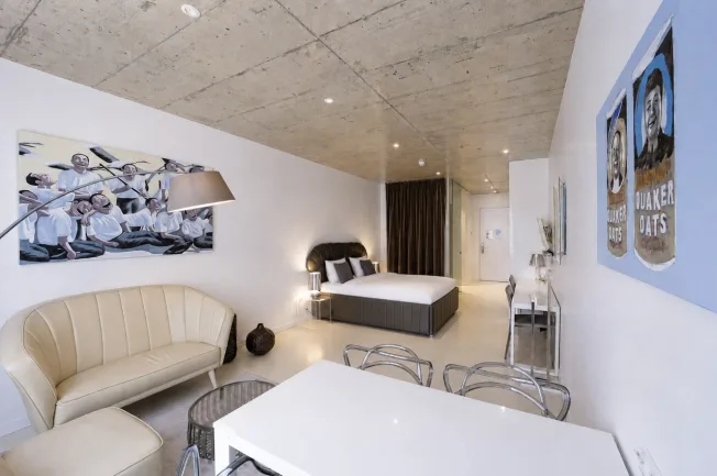 Studio Senior, Kitchenette - Serviced Apartment with Weekly Housekeeping Included – photo 23 of 32